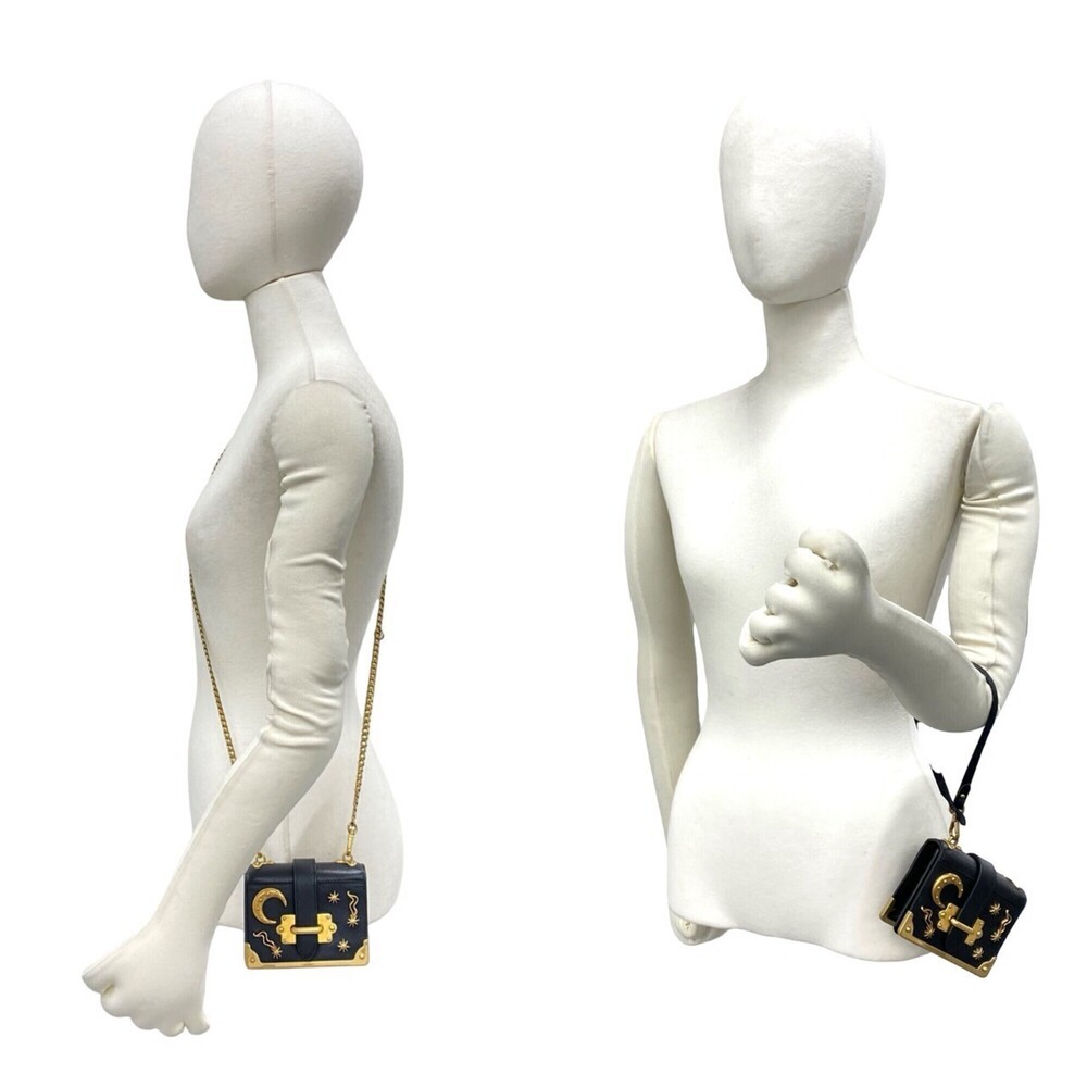 PRADA Bag - Picture 2 of 9